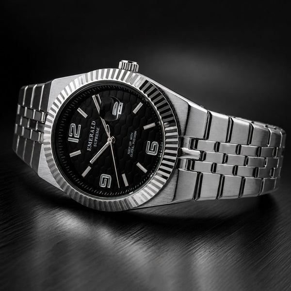 Emerald Land-Dweller ES-4095 Black Dial silver Bracelet Men's Watch